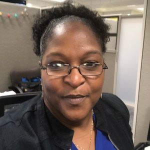 Meet your Posher, Desiree